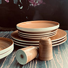 коричневый