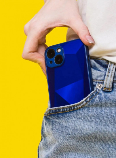 Чехол для iPhone 13 «Битое стекло»