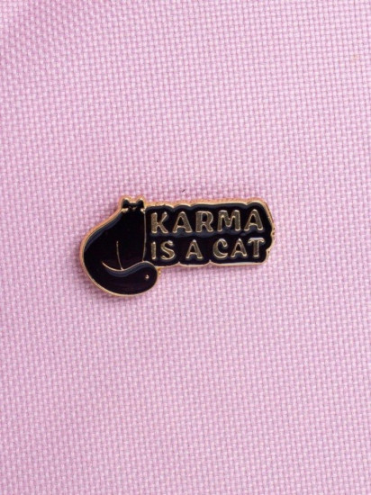 Значок «Karma is a cat»