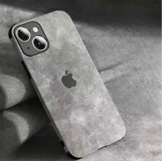 Чехол на iPhone 13