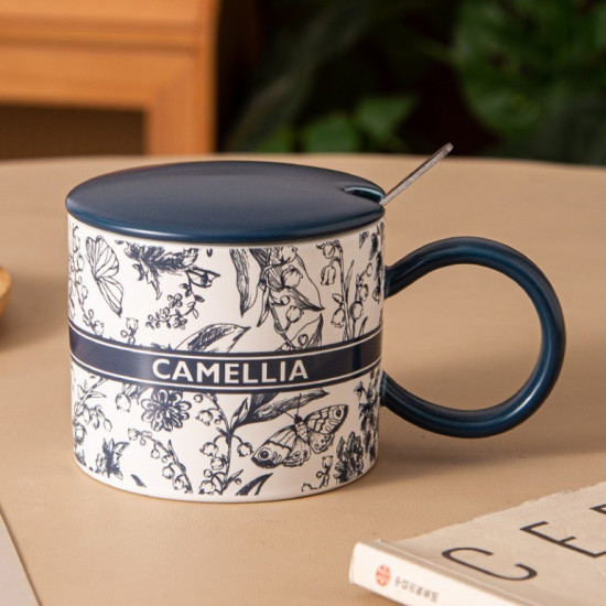 Кружка с крышкой и ложкой «Camelia»