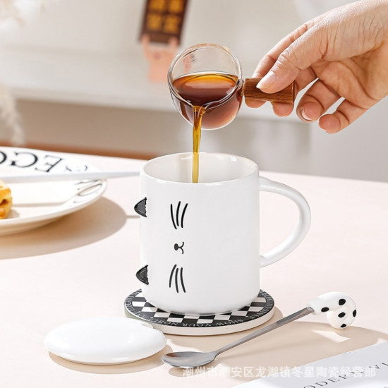 Кружка с крышкой и ложкой «Minimalistic cat»