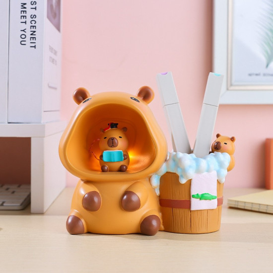 Ночник-подставка для канцелярских принадлежностей «Capybara student»