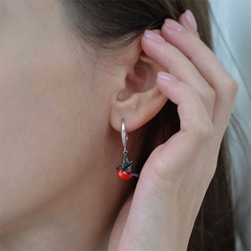Серьги из серебра с фианитом и эмалью