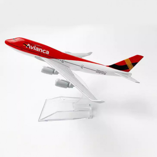 Фигурка коллекционная «Самолет Boeing 747 авиакомпании Avianca»