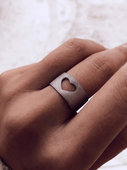 Кольцо из серебра «Сердце»