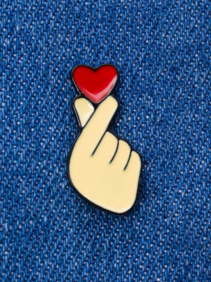 Значок «Heart in hands»