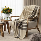 коричневый