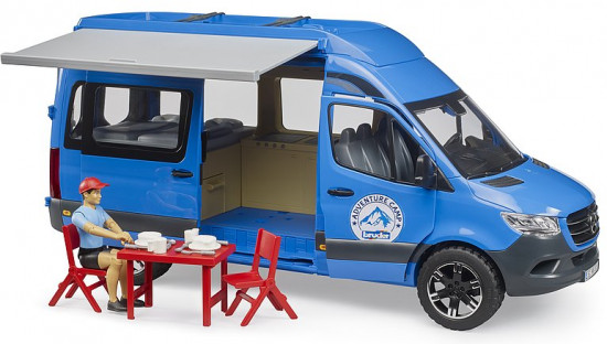 Машинка «Кемпер Mercedes-Benz Sprinter с фигуркой»