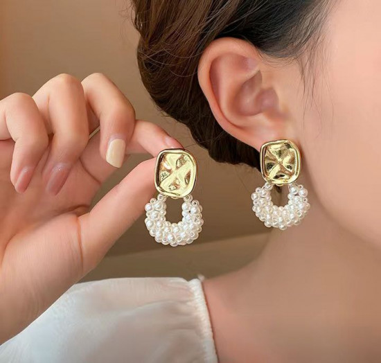 Серьги для женщин