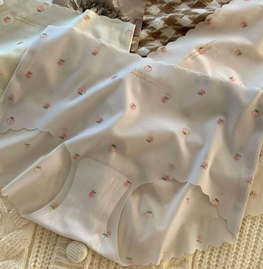 Трусы-слип бесшовные женские