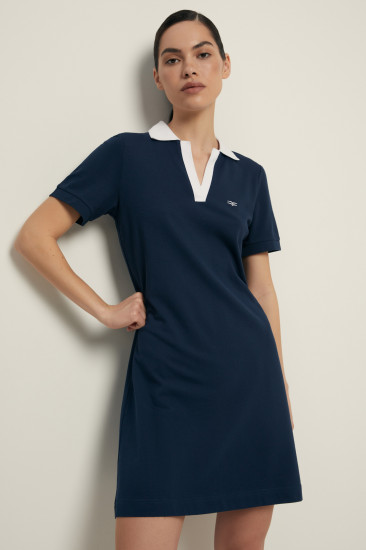 Платье с контрастным воротником