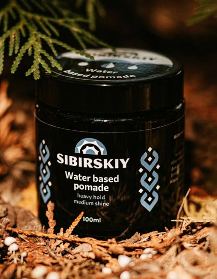 Помада для укладки волос средней фиксации с естественным блеском «Water based pomade heavy hold medium shine»