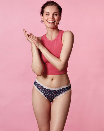 Комплект трусов женских