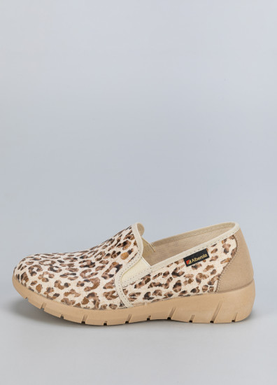 Лоферы женские