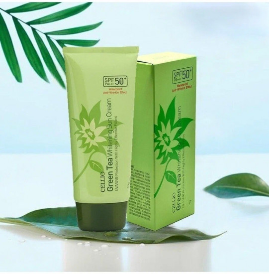 Крем для лица с экстрактом зелёного чая солнцезащитный «Green Tea Whitening Sun Cream» SPF50+/PA+++