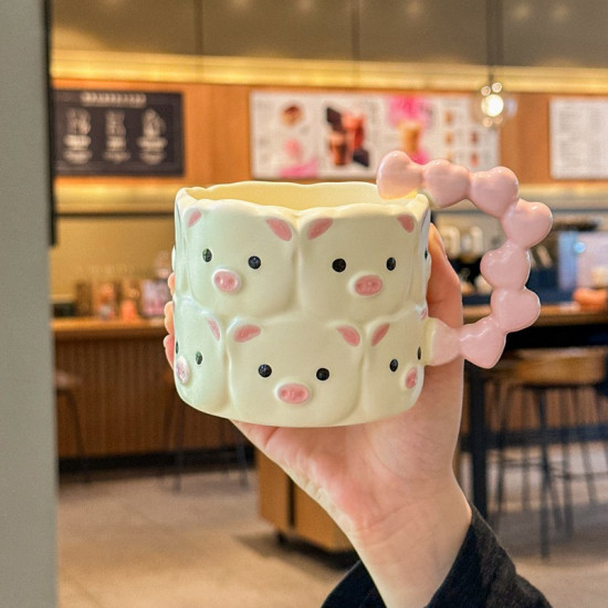 Кружка керамическая «Сute pigs mug with pink handle»