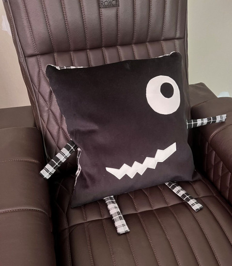Подушка декоративная «Monster»