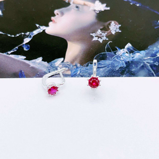 Серьги из серебра с фианитом