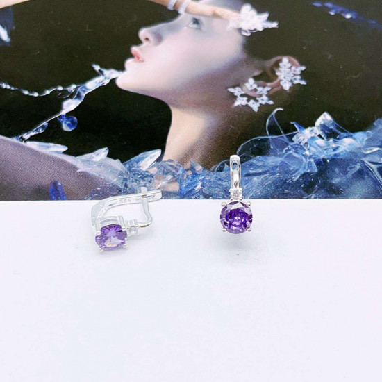 Серьги из серебра с фианитом