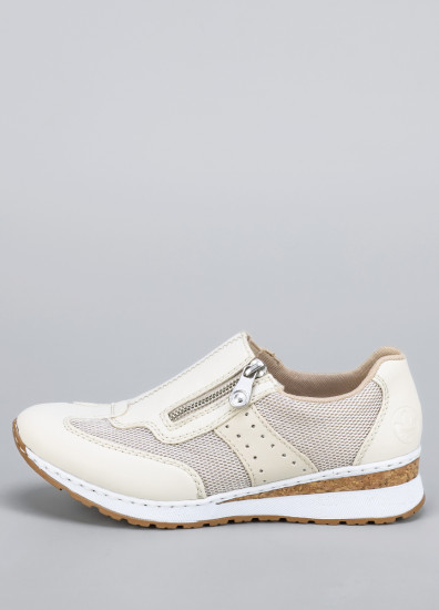 Кроссовки для женщин