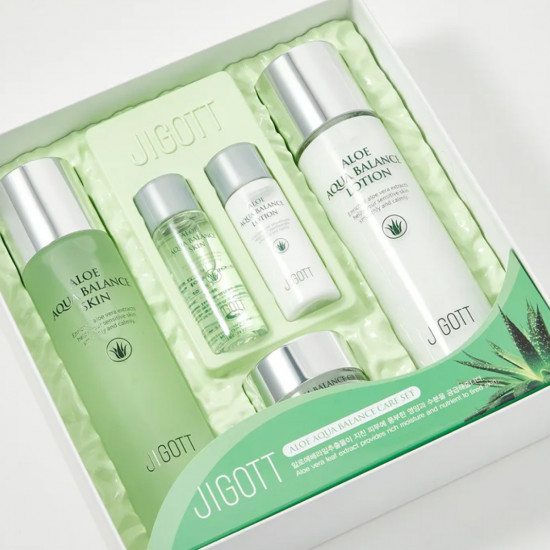 Набор уходовой корейской косметики на основе экстракта алоэ «Aloe Aqua Balance Skin Care Set 3»