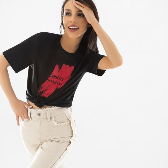 Футболка женская «Следи за движением (star)»