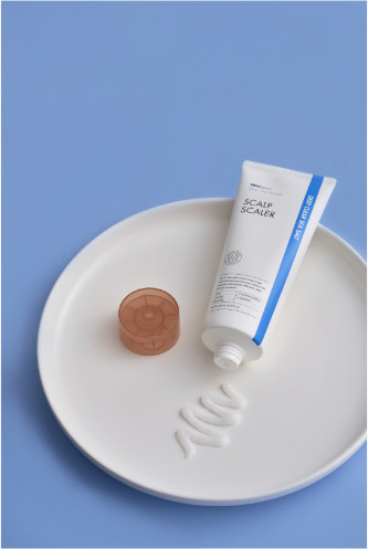 Скраб для кожи головы «Deep Clear Sea Salt Scalp Scaler»