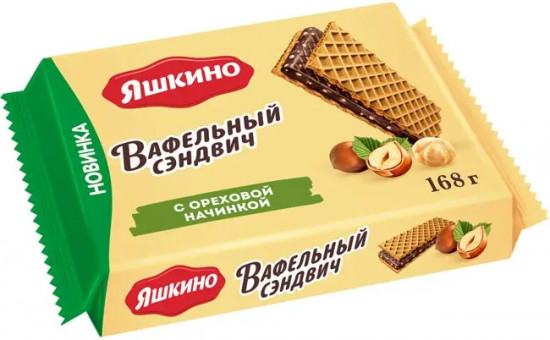 Вафельный сэндвич с ореховой начинкой