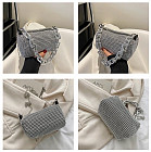 серебристый