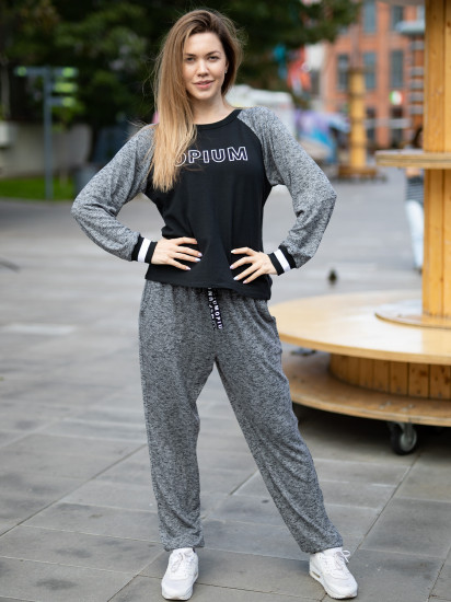Костюм женский