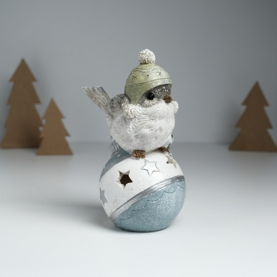 Фигурка светящаяся «Воробышек в шапке сидит на новогоднем шарике»