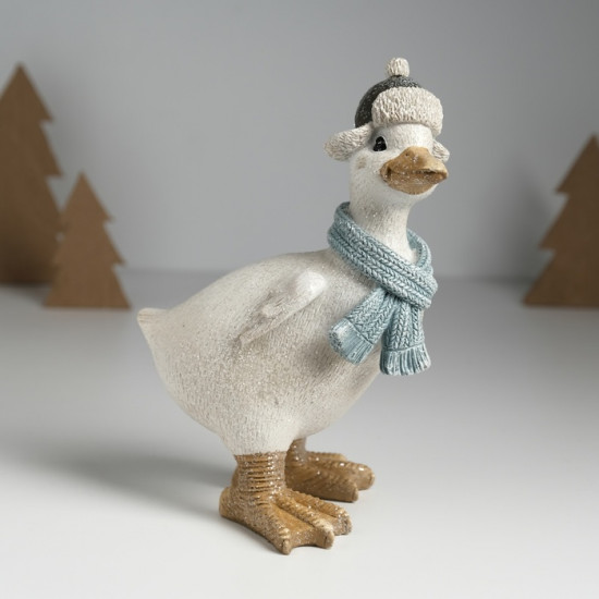 Фигурка «Гусь в шапке-ушанке и шарфе»