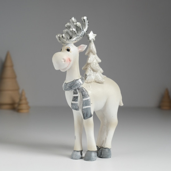Фигурка «Олень с серебристыми рогами, с белой ёлкой на спине»