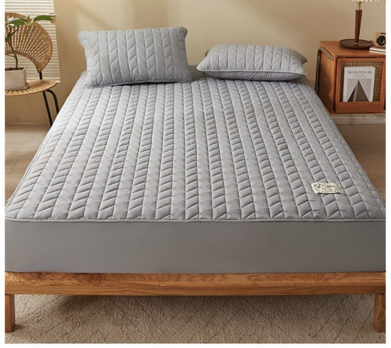 Наматрасник на резинке