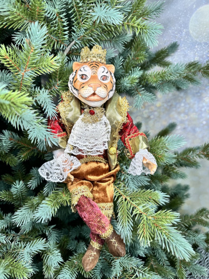 Ёлочная игрушка «Тигр-король»