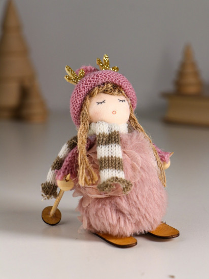 Кукла интерьерная текстильная «Малышка в платье зефирки, на лыжах»