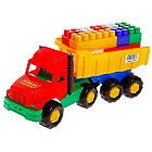 Набор №70: машина «Фаворит» и конструктор «Строитель» (17 элементов)