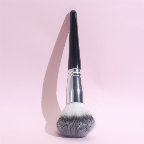 Кисть для пудры и румян