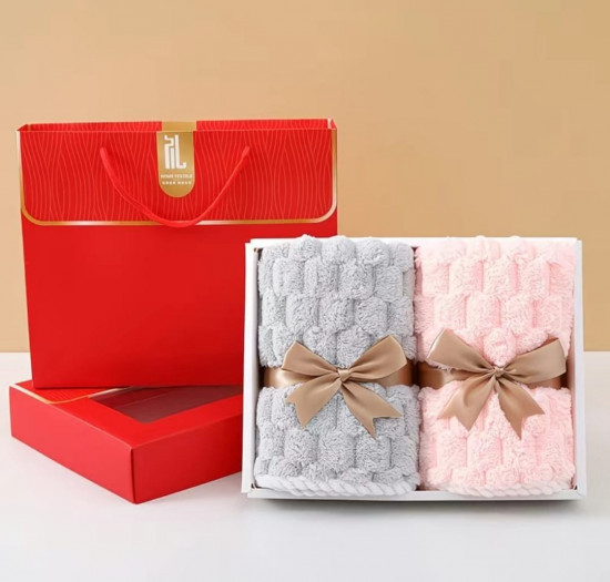 Подарочный набор махровых полотенец