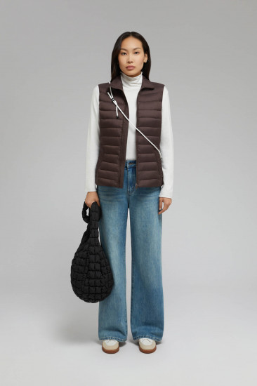 Жилет пуховый женский