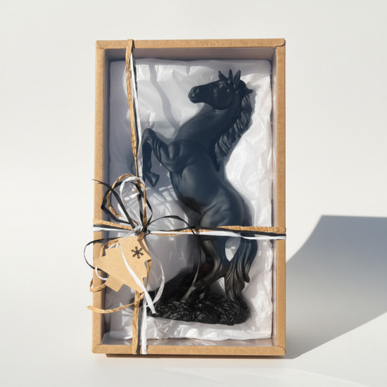 Статуя «Элегантная лошадь»