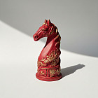 красно-золотистый