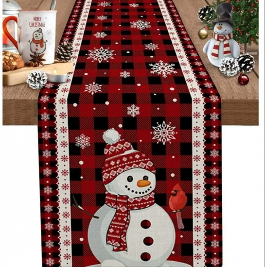 Новогодняя дорожка на стол «Снеговик»