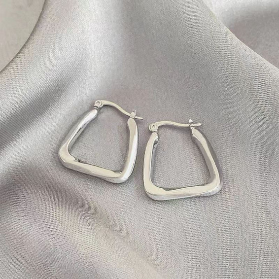 Серьги для женщин