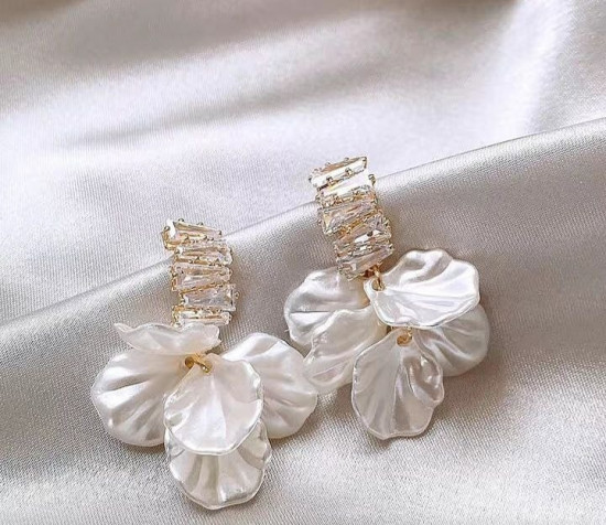 Серьги для женщин «Лепестки»