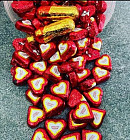 Конфеты в виде сердца с марципаном