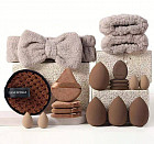 коричневый