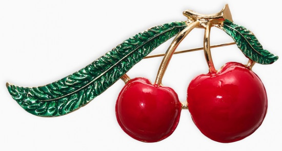 Брошь «Вишня с листиками»