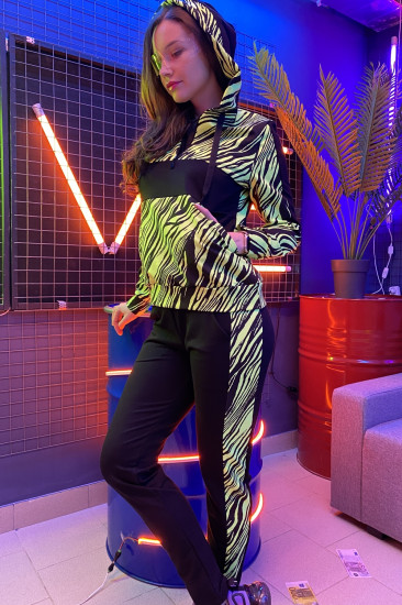 Костюм женский